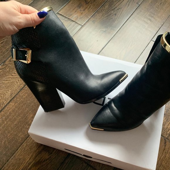Black and Gold Aldo Booties, Yolanda-Style, Size 7.5 - Picture 4 of 13